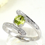 แหวนเงินแท้ 92.5% ฝังพลอยเพอริดอทแท้