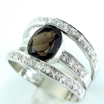 แหวนเงินแท้ 92.5% ฝังพลอยสโมกกี้ควอทซ์แท้