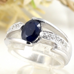 แหวนเงินแท้ 92.5% ฝังพลอยไพลินแท้