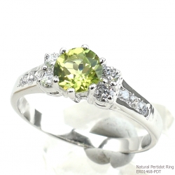 แหวนเงินแท้ 92.5% ฝังพลอยเพอริดอทแท้ ER01468-PDT