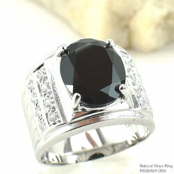 SKJewelryFactory แหวนทรงนี้ขายดีมาก แหวนชายนิลแท้ ดีไซส์ข้างฝังเพชร 2แถว พร้อมลอนที่ก้านแหวน สวยมาก MR00464-ONX