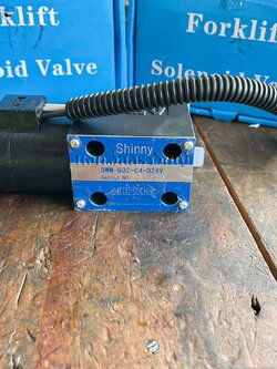 โซลินอยด์วาล์วไฟฟ้า สำหรับรถโฟล์คลิฟท์ SWM-G02 series