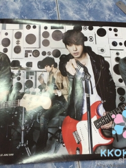 [Poster พร้อมส่ง 1 ใบ] Cnblue : 3rd Mini Album - EAR FUN