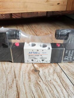 โซลินอยด์วาล์วลม AIRTAC 4V200 Series