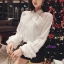 เสื้อเกาหลี พร้อมส่ง เสื้อแขนยาว ปลายแขนจั๊มแต่งระบาย