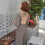 เสื้อผ้าเกาหลี พร้อมส่ง จั๊มสูทผ้าพื้นสีเทาอมน้ำตาล