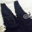 พร้อมส่ง จั้มสูทขาสามส่วน คอวี เนื้อลูกไม้
