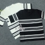 พร้อมส่ง เสื้อทอไหมพรมเนื้อนุ่ม เล่นลายขวางโทนขาวดำ