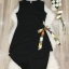 เสื้อผ้าเกาหลี พร้อมส่ง เสื้อเจาะรูข้างผูกผ้าสาน กับ กางเกง