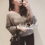 พร้อมส่ง เสื้อเกาหลี ทอลายดอกไม้ที่ช่วงแขน