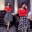พร้อมส่ง เสื้อแขนยาวสีแดงกับกระโปรงลายสก็อต