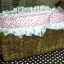 ชิ้นงานดิบผักตบชวา ทำ Decoupage งานเพนท์ ตระกร้าทรงผืนผ้าใหญ่หูหนัง บุผ้าวินเทจตีตาราง ติดลูกไม้ โทนสีชมพูม่วง