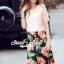 พร้อมส่ง เสื้อคอกลมแต่งด้วยงานตัดแต่งเป็ฯชายรุ่ยๆ