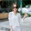 เสื้อเกาหลี พร้อมส่ง เสื้อคอวี เนื้อผ้านิ่มสุดๆทิ้งตัว