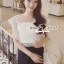 พร้อมส่ง เสื้อครอปแต่งด้วยผ้าลูกไม้ทอลายดอกไม้