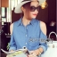 พร้อมส่ง เซ็ตเสื้อเชิ้ตผ้าเดนิมคัทเอาท์ไหล่และกางเกงขาสั้น