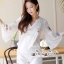 เสื้อผ้าเกาหลี พร้อมส่ง เอี๊ยมกางเกง+เสื้อปักลายดอกไม้