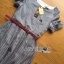 พร้อมส่ง เดรสยาวสีเทาพร้อมเข็มขัดสีแดง