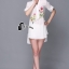 พร้อมส่ง long shirt สีขาวแขน ห้าส่วนเพ้นลวดลายกิ่งดอกไม้
