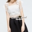 พร้อมส่ง เสื้อครอปแต่งด้วยผ้าลูกไม้ทอลายดอกไม้